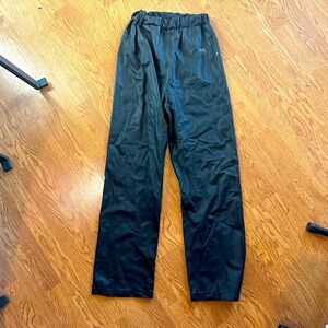 Women’s rain pants